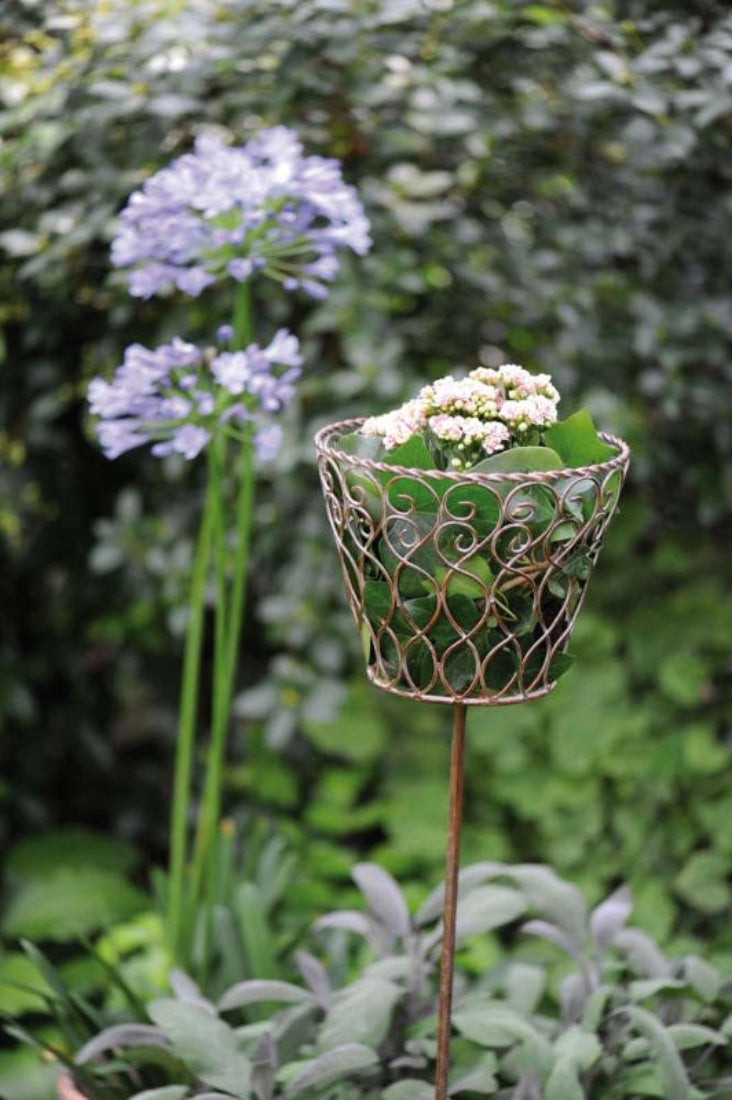 Korb am Stab Pflanzkorb Metall braun/creme Pflanzschale Shabby Gartendeko Ø20cm H117cm