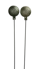 Lade das Bild in den Galerie-Viewer, Gartenstecker Glaskugel grün Ø12cm +15cm Dekorative Kugel aus besprühtem Glas mit Metallstab 115cm Stecker 2-farbig sortiert für Garten, Beet &amp; Pflanzkübel 2Größen wählbar
