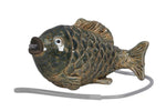 Lade das Bild in den Galerie-Viewer, Wasserspeier Fisch mit Pumpe Blaues Steinzeug Wasserspiel 24 x 13 x H13 cm Dekorativer Gartenbrunnen für Teich, Wasserschale, Terrasse &amp; Balkon

