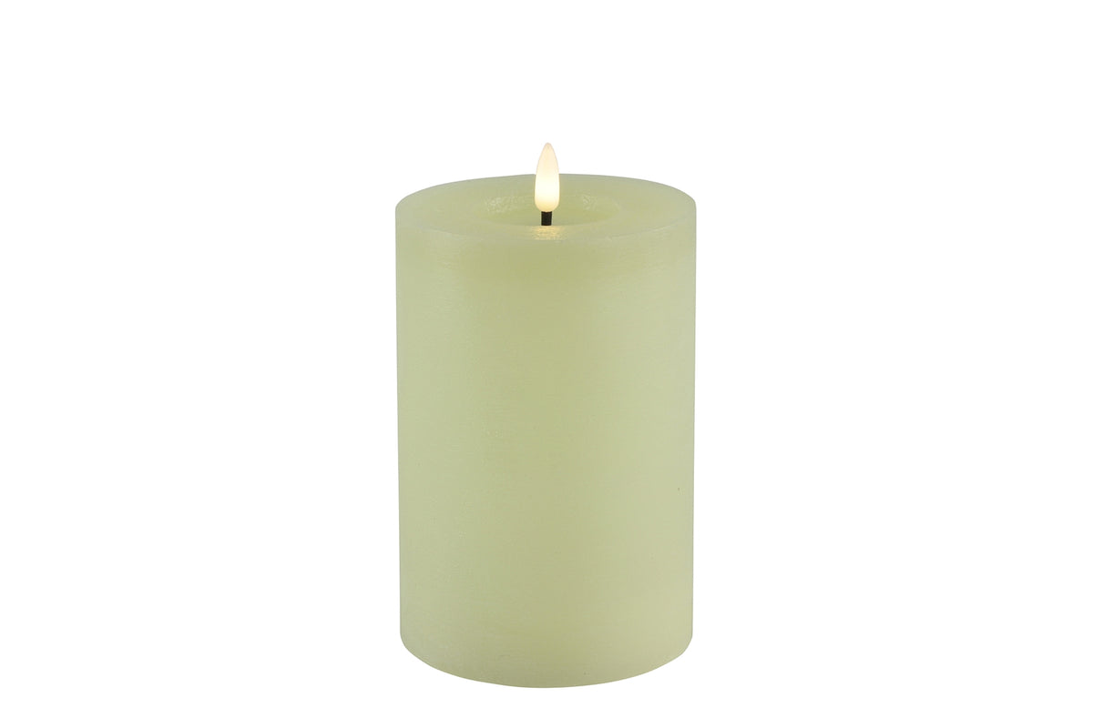 LED Stumpenkerze Rustikal Creme Ø 10 cm H 10/15/20 cm – Indoor LED Kerze mit warmweißem Flammeneffekt, Timer & Fernbedienungsfunktion – 3 Größen wählbar – Echt Wax– 2x AA Batterien