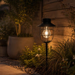 Lade das Bild in den Galerie-Viewer, Solar Gartenleuchte am Stecker Schwarz 89 cm – LED Solarleuchte mit Erdspieß – Warmweiß, IP44, wetterfest – Metall Gartenlampe für Beet, Weg &amp; Terrasse
