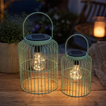 Lade das Bild in den Galerie-Viewer, Solar Hängeleuchte Grün H16,5cm+20,5cm – LED Solar Laterne zum Hängen – Metall Gartenleuchte mit warmweißem Licht – IP44 wetterfest – Solar Deko für Garten, Balkon &amp; Terrasse 2Größen wählbar
