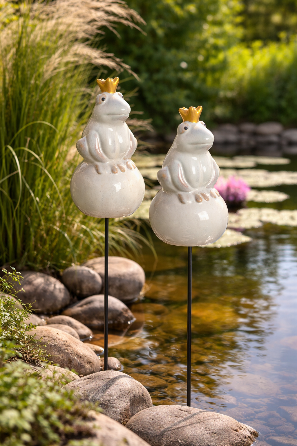 Frosch Keramik auf Kugel creme 2erSet Gartenstecker mit Stab ca.60 cm Wetterfest Dekoration für Garten & Blumentopf Stecker