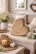 Lade das Bild in den Galerie-Viewer, Holz-Herz natur H19cm / H31cm Deko Herz aus Holz für Wand &amp; Tisch Rustikale Holzdeko für Zuhause, Hochzeit, Valentinstag &amp; Geschenk 2Größen wählbar
