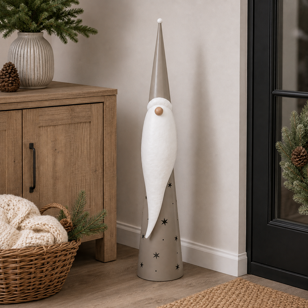 Santa Weihnachtsfigur in Grau Metall – 11 x 13 x 79 cm – Dekorative Weihnachtsdeko für Wohnbereich, Flur & Fensterbank