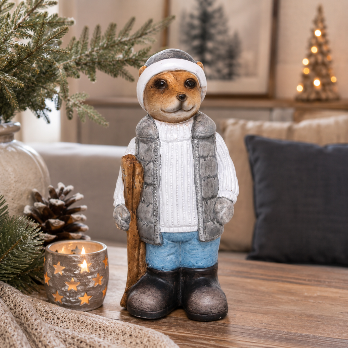 Erdmännchen Winterfigur aus Keramik – Grau/Blau – 12 x 26 cm – Dekorative Skulptur für Winter & Weihnachten