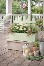 Lade das Bild in den Galerie-Viewer, Holz-Pflanzkasten Zaun-Optik grün – 23 × 10 cm – Höhe 27 cm – Mit Folie ausgelegt – Dekorativer Kräuter- &amp; Blumenpflanzkasten
