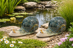 Lade das Bild in den Galerie-Viewer, Schnecke Keramik 2erSet Grün 15 x 8cm Wetterfeste Gartenfigur aus Keramik Dekorative Schneckenfigur für Garten, Balkon &amp; Wohnung
