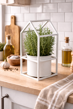 Lade das Bild in den Galerie-Viewer, Metall-Deko Haus mit Topf Shabby Chic– Vintage-Pflanzenhalter für Innen &amp; Außen H35cm + 60cm Wand- oder Standdeko 2Größen wählbar
