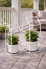 Lade das Bild in den Galerie-Viewer, Metall-Deko Haus mit Topf Shabby Chic– Vintage-Pflanzenhalter für Innen &amp; Außen H35cm + 60cm Wand- oder Standdeko 2Größen wählbar
