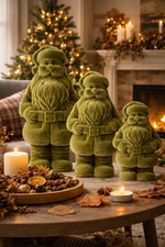 Lade das Bild in den Galerie-Viewer, Weihnachtsmann Santa Nikolaus grün beflockt H30cm+H40cm+H50cm Skulptur Poly Weihnachten Figur 3Größen wählbar
