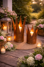 Lade das Bild in den Galerie-Viewer, Dekokrone Metall 2er Set Antik-Rüst – Vintage Kronen-Deko im Shabby Chic Landhausstil Pflanzkrone &amp; Pflanzgefäß H24/36cm Ø16,5/14,5cm
