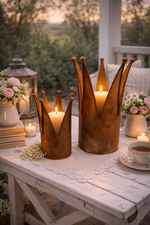 Lade das Bild in den Galerie-Viewer, Dekokrone Metall 2er Set Antik-Rüst – Vintage Kronen-Deko im Shabby Chic Landhausstil Pflanzkrone &amp; Pflanzgefäß H24/36cm Ø16,5/14,5cm
