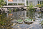 Lade das Bild in den Galerie-Viewer, Lotusblatt Schwimmend aus Porzellan – Grünes Design – Ø6cm + Ø8cm Gartenteich 2er Set Miniteich
