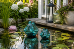 Lade das Bild in den Galerie-Viewer, Glasfrosch schwimmend Frosch 2er Set türkis Dekorative Wasserdeko aus Glas 9x10cm &amp; 12x13cm für Teich Wasserschale Brunnen Garten &amp; Veranda
