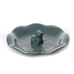 Lade das Bild in den Galerie-Viewer, Vogeltränke aus Porzellan mit Frosch-Figur – petrol – Ø 31 cm, Höhe 8 cm – nicht frostfest &amp; dekorativ Porzellan Vogelbad Garten
