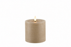 LED Stumpenkerze Rustikal Beige Ø 10 cm H 10/15/20 cm – Indoor LED Kerze mit warmweißem Flammeneffekt, Timer & Fernbedienungsfunktion – 3 Größen wählbar – Echt Wax– 2x AA Batterien