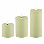 LED Stumpenkerze Rustikal Creme Ø 10 cm H 10/15/20 cm – Indoor LED Kerze mit warmweißem Flammeneffekt, Timer & Fernbedienungsfunktion – 3 Größen wählbar – Echt Wax– 2x AA Batterien